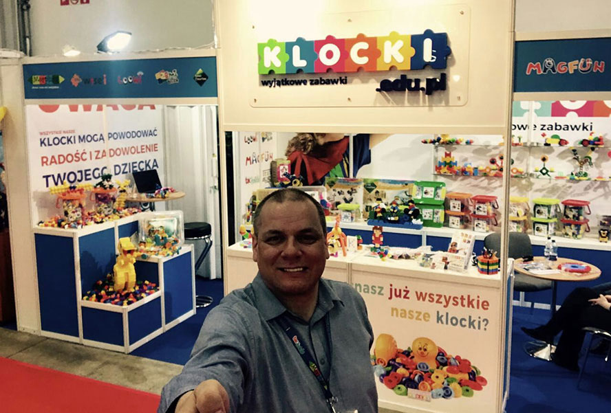 Ollineck, the exclusive distributor of Loowi Big Magic Pearls in Poland kindergarten channel, showing in KIDS' TIME, 8th International Fair of Toys and Products for Mother and Child KIDS' TIME, 23-25 February 2017, a